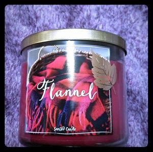 Bath and Body Works Candle Flannel Scent